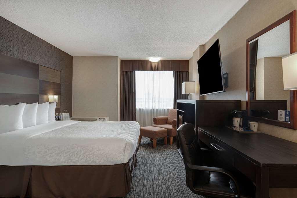 Days By Wyndham South Hotel