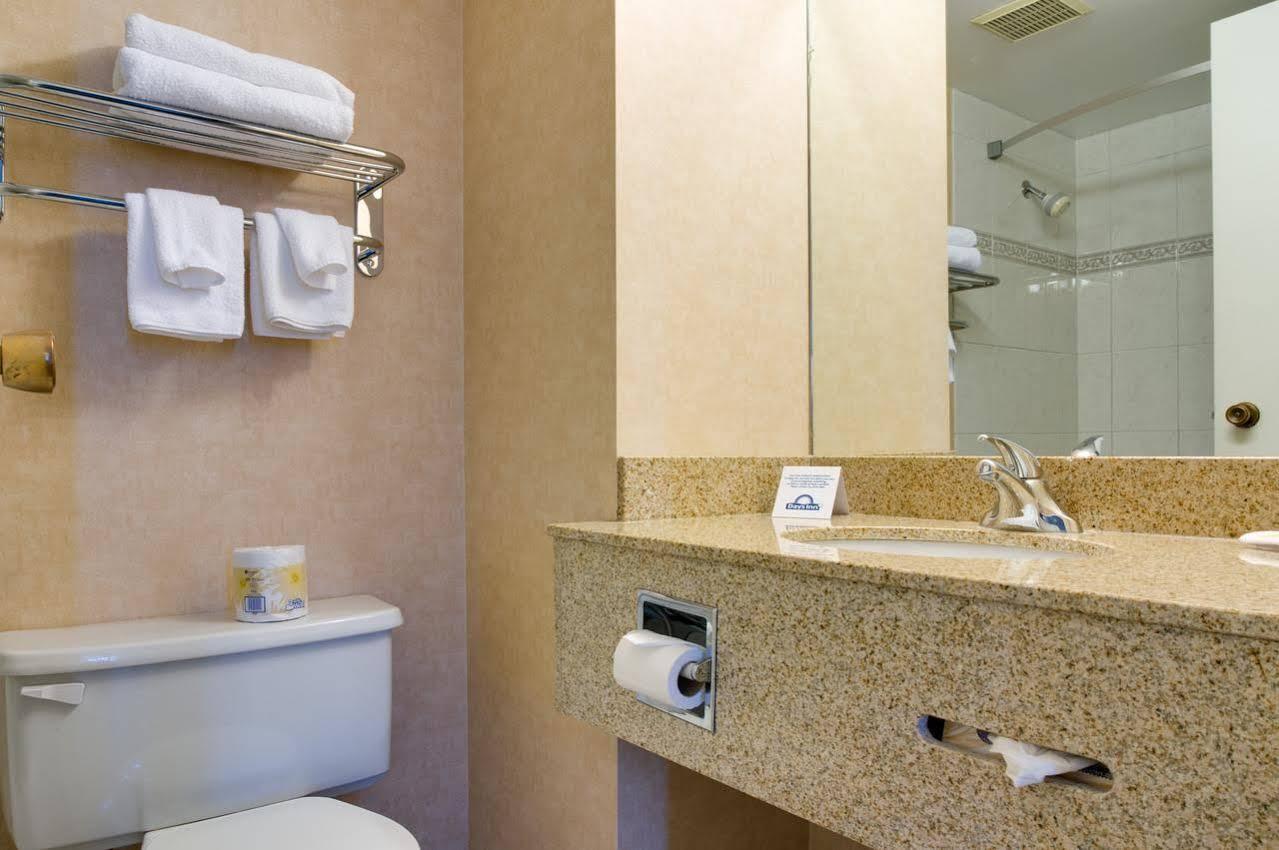 Days By Wyndham South Hotel 3*